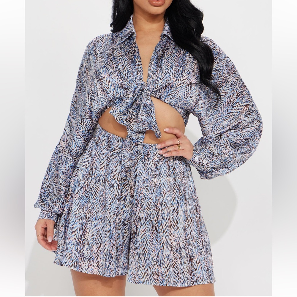 Crop too long sleeve short set tie up blouse
